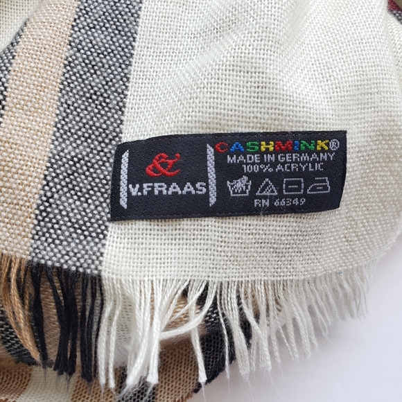 V. Fraas Cashmink plaid scarf with fringe edges - Picture 3 of 3